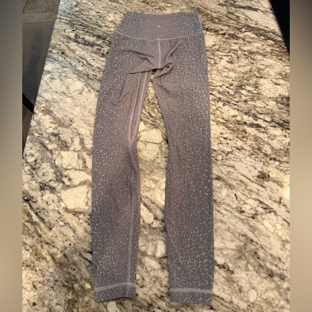 Align Grey Print - image 3